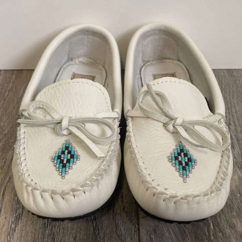 Manitobah Mukluks Moccasins Size 5